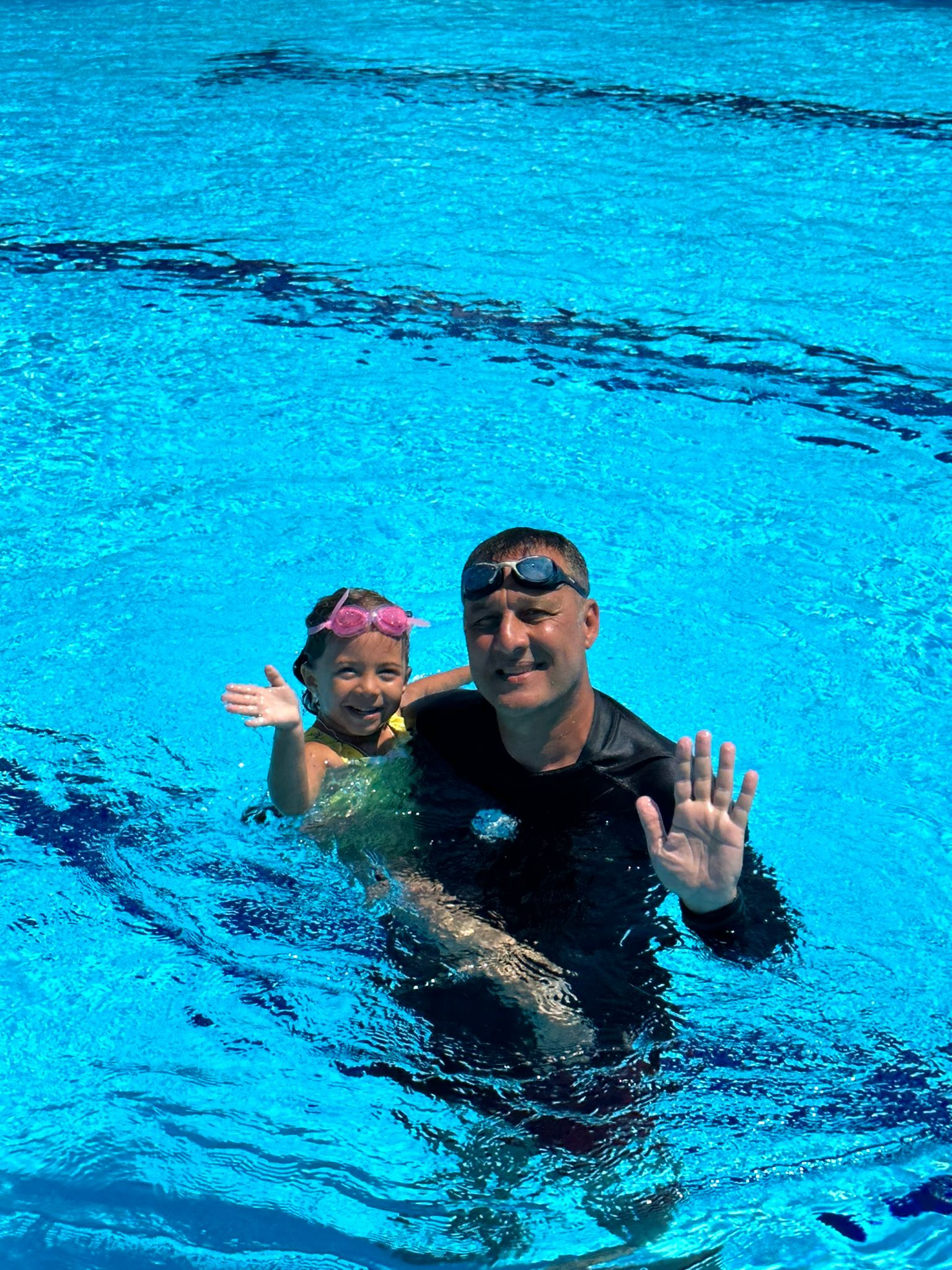 cesme_havuzda_yuzme